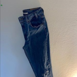 Vintage high rise skinny Levi jeans. Size 28.